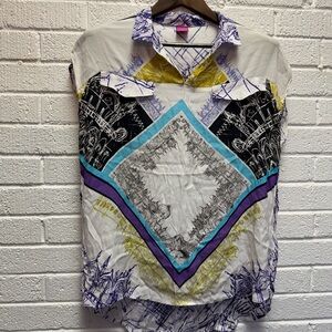 Save The Queen Black and White Graphic Button Down Blouse